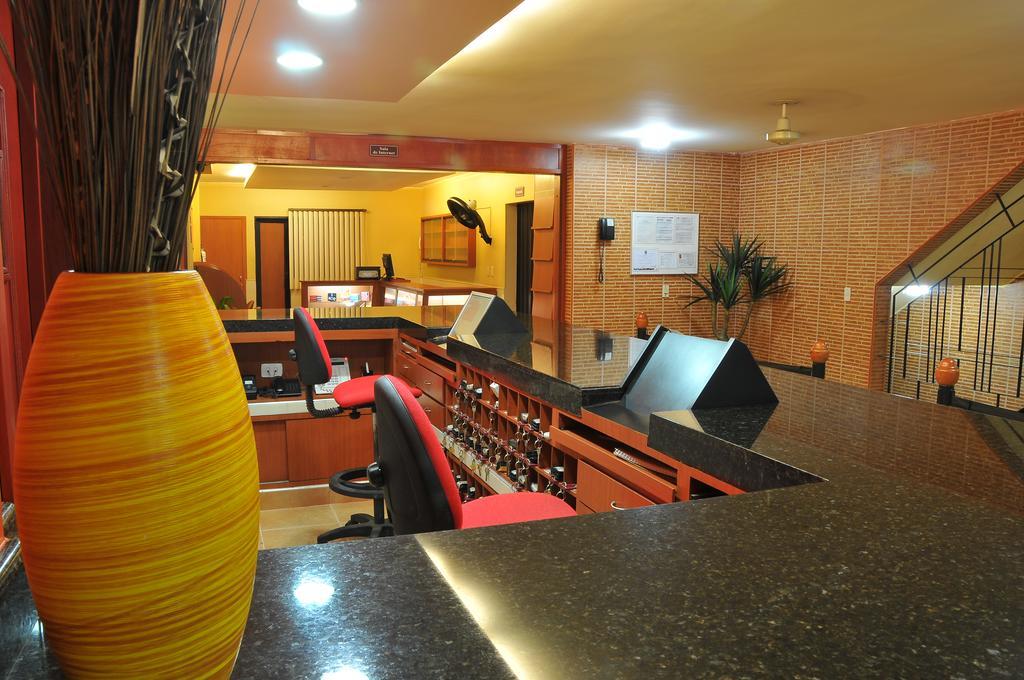Mar Hotel Кукута Экстерьер фото